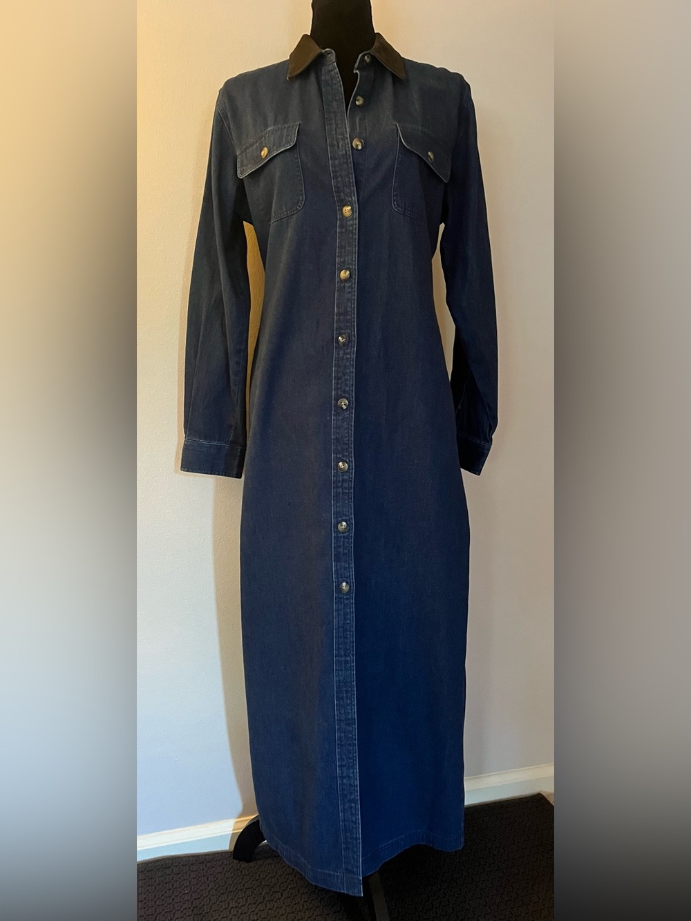 Vintage 90s Charter Club Denim Shirt Dress w Suede Collar, size 10 ankle length